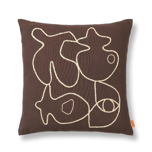 ferm living figure cushion cover 1104268399 braun mit figurativer abstrakter stickerei in creme