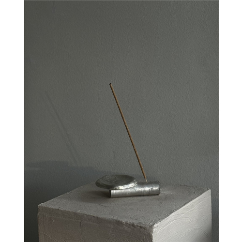Studio Formbart modern Incense Holder handmade in Stockholm aus Zinn