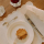 tomete linen placemat scalloped white 30x50 cm Leinen Tischset mit Muschelsaumkante